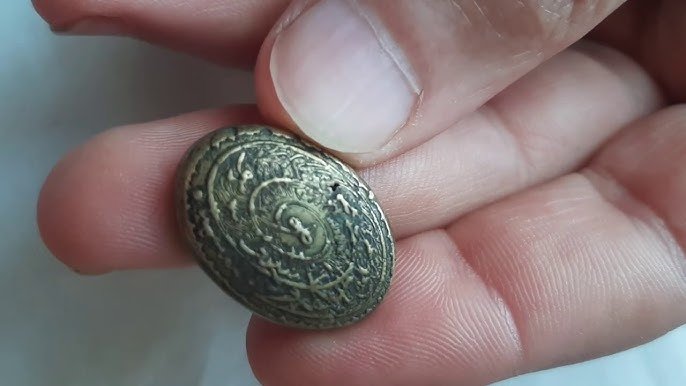 مادة صلبة جدا مكونة من 5 حروف